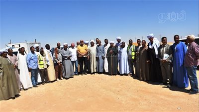 محافظ أسوان يتابع معدلات تنفيذ مشروع الصرف الصحى المتكامل بالقرى (صور)