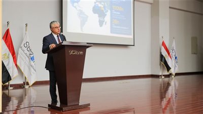 رئيس اقتصادية قناة السويس يشارك في منتدى الأعمال البولندي المصري 