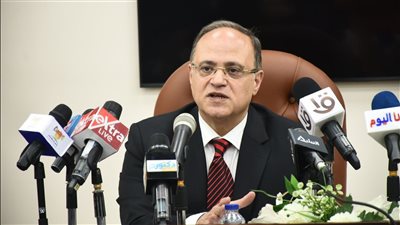 مؤتمر صحفي لرئيس هيئة الدواء بشأن أزمة الأدوية منتهية الصلاحية (صور) 