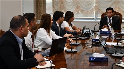 وزير الرياضة يتابع ترتيبات نهائي دوري مراكز الشباب