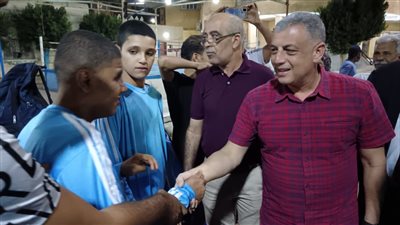 محافظ الإسماعيلية في جولة ميدانية مفاجئة على مركز الشباب بميدان الفردوس (صور) 