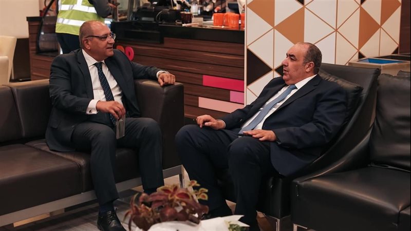 السفير المصري يرحب