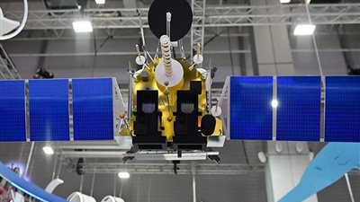 اختبار قمر روسي - صيني طوره طلاب الجامعات 