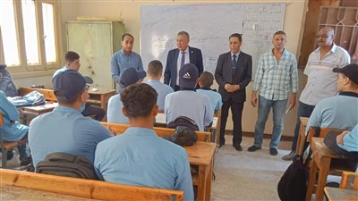جولة لوكيل تعليم البحيرة على مدارس حوش عيسى (صور)