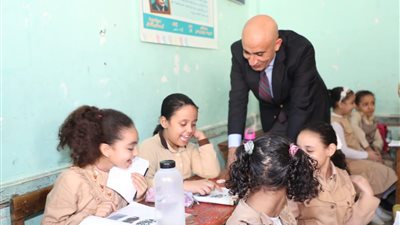  عبد اللطيف: نسعى لتوفير منظومة متميزة تغني الطلاب عن أي مصادر خارجية للتعليم