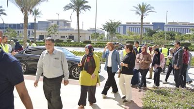 نموذج محاكاة لعملية إخلاء في حالة تعرض مبنى وزارة العمل لحادث طارئ (فيديو وصور) 