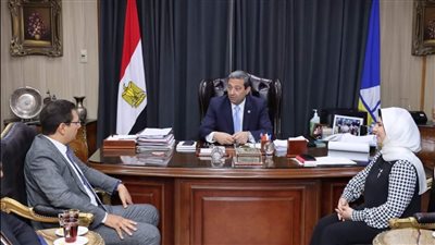 محافظ دمياط يناقش مستجدات الموقف التنفيذى لمشروعات 