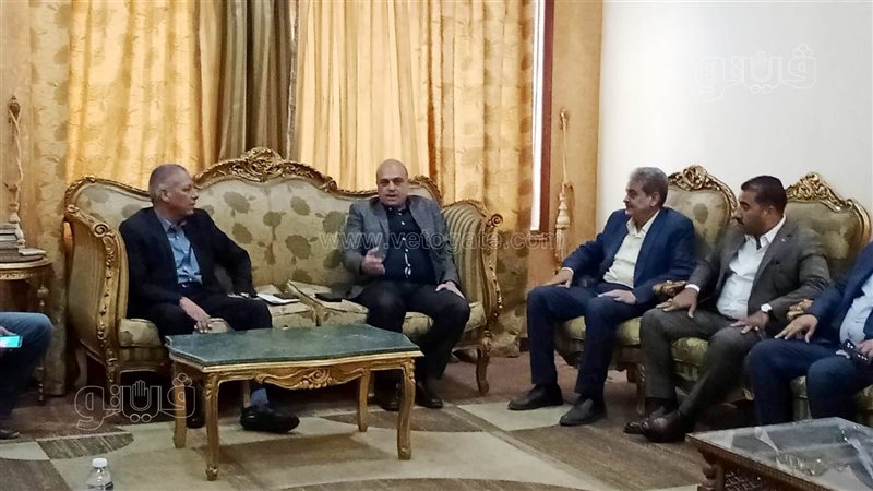 لجنة وزارية في زيارة