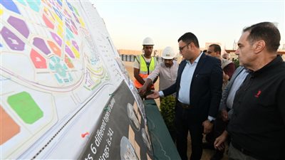 وزير الإسكان يتفقد الحدائق المركزية 