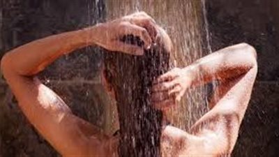 الاستحمام بالماء البارد ينشط الدورة الدموية ويحسن المزاج