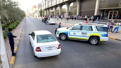 الداخلية الكويتية تسرح شرطيا تورط في تفتيش فتاة بيديه