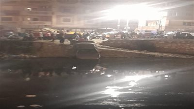 مصرع وإصابة 3 من عائلة واحدة سقطت بهم سيارة ملاكي في ترعة بالشرقية