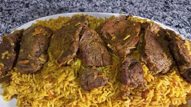 الكبسة باللحمة، فيتو