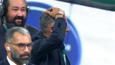 جماهير الزمالك تهتف لـ جوميز قبل مباراة الأهلي في السوبر الإفريقي (فيديو)