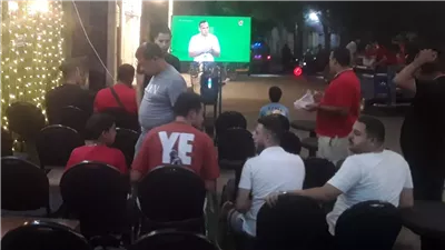  السوبر الإفريقي، توافد جماهير القطبين على مقاهي الإسكندرية لتشجيع الفريقين (صور)