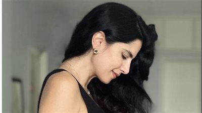 كارمن بصيص تعلن حملها الأول بعد زواج 8 سنوات 