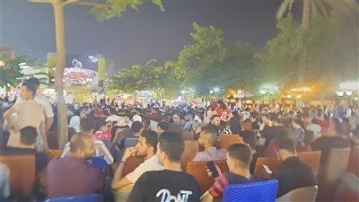  نادي جزيرة الورد يزدحم بجماهير الساحرة المستديرة لمشاهدة السوبر الإفريقي (صور)