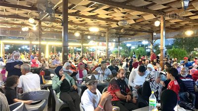 مركز شباب الجزيرة كامل العدد بجماهير الزمالك والأهلي في ليلة نهائي السوبر (فيديو)