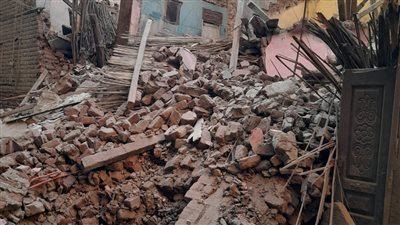 انهيار منزل وتصدع 3 آخرين في طما بسوهاج 