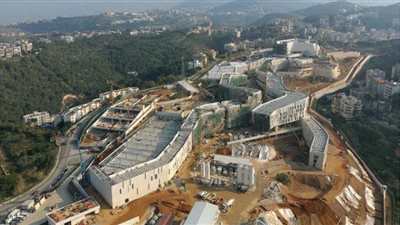 الجيش اللبناني يفرض طوقا أمنيا بمحيط السفارة الأمريكية في عوكر