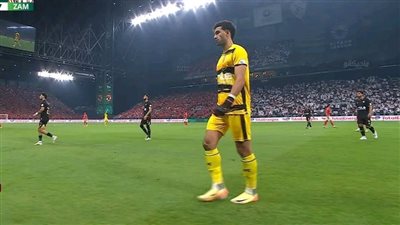 شاهد، لحظة مغادرة لاعبي الزمالك أمام الأهلي اعتراضا على ضربة الجزاء