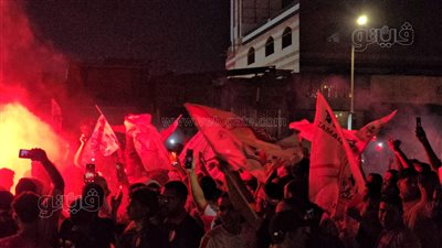جماهير الزمالك تتوافد لاستقلال الحافلات لمساندة الفريق أمام المصري