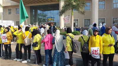 ممر من 3 آلاف طالب واحتفالات بجامعة بنها في أول يوم دراسي (فيديو وصور) 