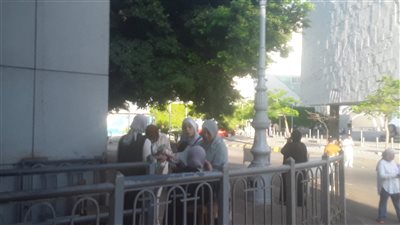 بدء توافد الطلاب على جامعة الإسكندرية أول أيام العام الدراسي الجديد (صور)