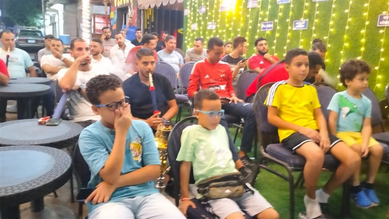 الأطفال يتصدرون الصفوف