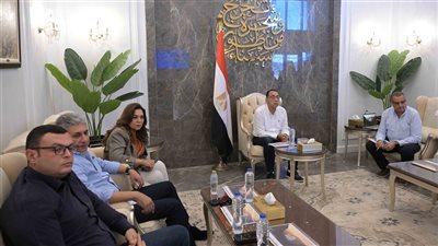 مدبولى يتابع المنصة الجغرافية لجنوب سيناء الفائزة بجائزة التميز العالمية