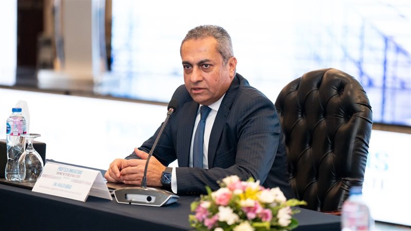 خالد عباس، فيتو