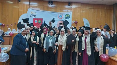 وكيل صحة الإسماعيلية تشهد حفل تخرج دفعة جديدة من مدارس التمريض (صور) 