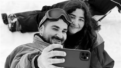 عرفت على إيديها حب الأولاد، أحمد سعد يتغزل في ابنته