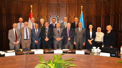 رئيس جامعة الإسكندرية يستقبل وفد الكلية الملكية البريطانية للجراحين 