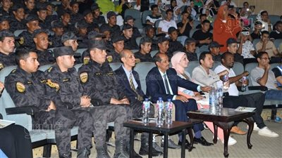 انطلاق مسرح المواجهة والتجوال في الأقصر (صور)