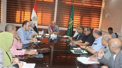 محافظ القليوبية يتابع مشروعات الصرف الصحي ضمن مبادرة 