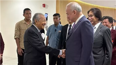 حقيقة وفاة مهاتير محمد في مسجده بماليزيا (صور) 