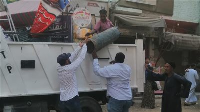 حملة مكبرة لإزالة الإشغالات بمركز دار السلام في سوهاج