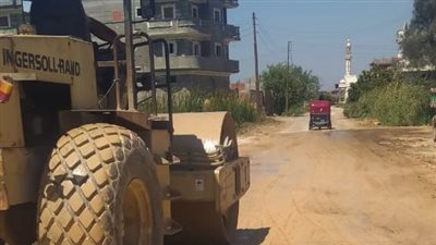 تمهيد الطرق وإزالة التعديات لتحقيق السيولة المرورية استعدادا للشتاء بالبحيرة 