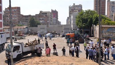حملة مكبرة للقضاء على الإشغالات بمنطقة نفق الثلاثيني في الإسماعيلية (صور)