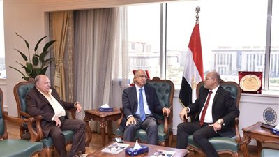 وزير العمل يبحث مع رئيس اتحاد الصناعات تطوير منظومة التدريب المهني