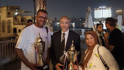 رئيس اتحاد الشركات يتوج أبطال بطولة الجمهورية للتجديف والكاياك