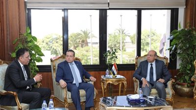 وزير الطيران المدني يستقبل رئيس الهيئة القومية لضمان جودة التعليم والاعتماد