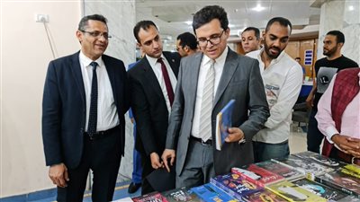 وزير الثقافة يزور معرض نقابة الصحفيين للكتاب (صور) 