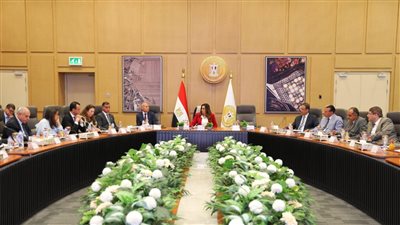 وزيرة التنمية المحلية تتابع استعدادات استضافة مصر للمنتدى الحضري العالمي