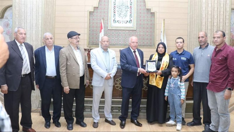  الزناتى  يستقبل