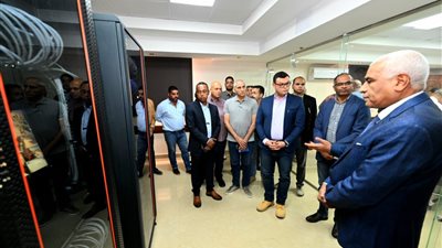 وزير الإسكان يتابع إجراءات تطبيق خطة التحول الرقمي بأسوان الجديدة