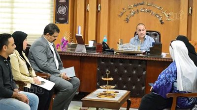 رئيس الإدارة المركزية لوحدات السكان بوزارة التنمية المحلية تزور مجلس مدينة بورفؤاد (صور)