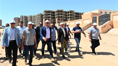  الشربيني يتفقد أعمال إنشاء وحدات 