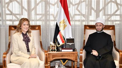 وزير الأوقاف يشدد على التعليم والتدريب والتأهيل المستمر للأئمة والواعظات